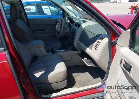 2011 Ford Escape Xlt из США, поврежденный, VIN 1FMCU0DG1BKB18800